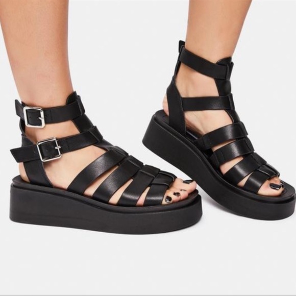 Steve Madden Shoes - Steve Madden Fisherman Platform Sandals
